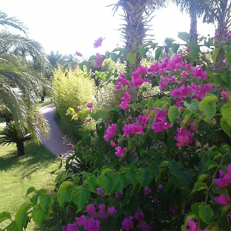 Presa Di Finica 호텔